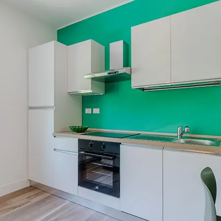 Guesthost - Lovely Apartamento Turim