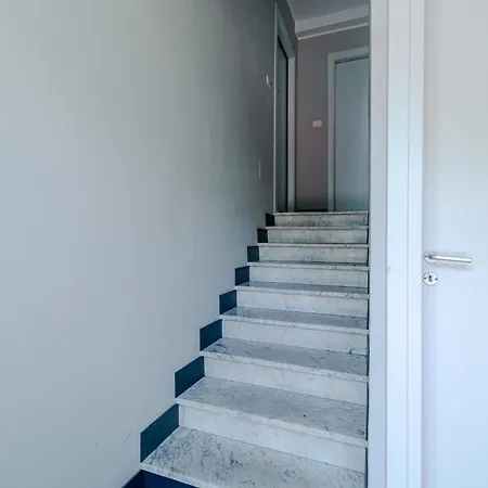 Apartamento Guesthost - Lovely Turim